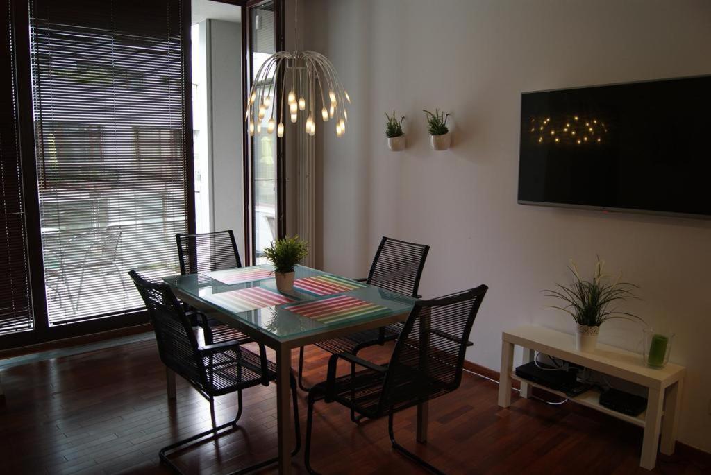 Apartamenty Triton Park วอร์ซอ ภายนอก รูปภาพ